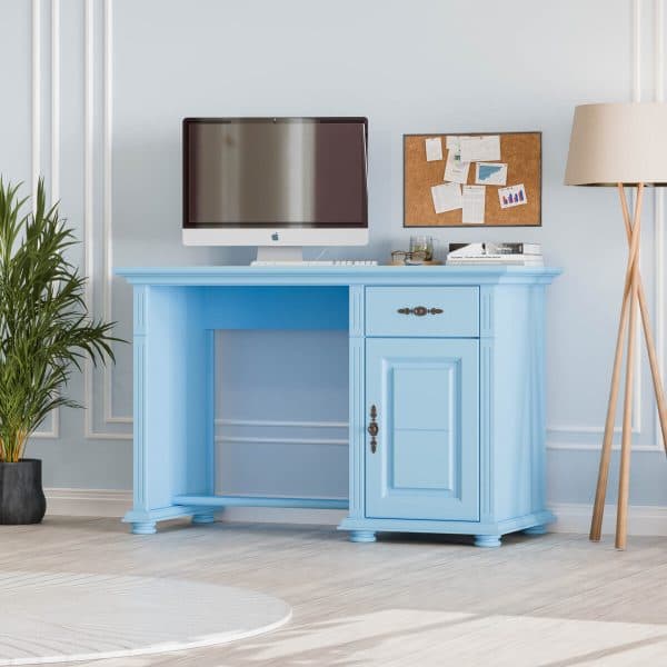 Biurko Skagen w kolorze Baby Blue, wykonane z litego drewna, z szufladą